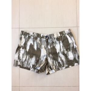 Khakis by Gap Summer Shorts Multicolor Print Mid Rise Stretch
